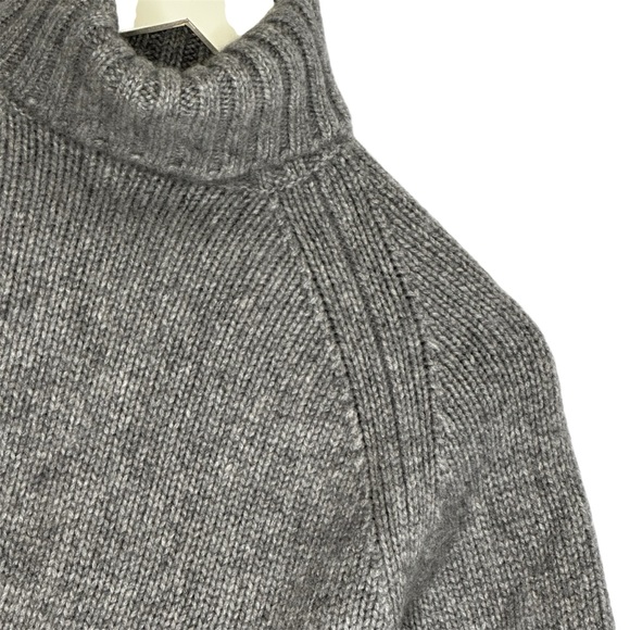 Neiman Marcus cashmere turtleneck sweater gray thick - Picture 2 of 3